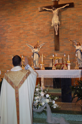 crucifixblessing-web