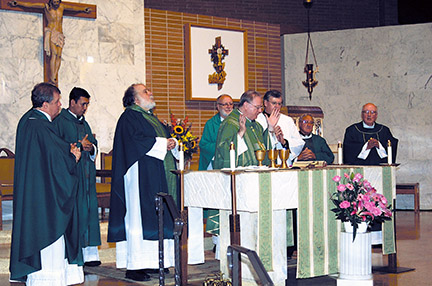 bishopatfarmsmass2-web