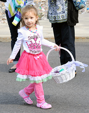 kidswitheggs1-web