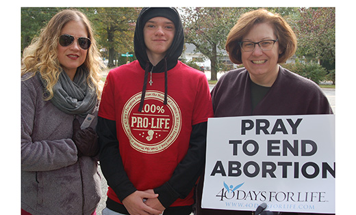 Pro-life activists gather to pray the rosary outside an abortion clinic in Cherry Hill during the 40 Days for Life campaign in October.



Photo by Peter G. Sánchez