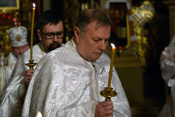 Msgr. Kieran Harrington, U.S. national director of the Pontifical Mission Societies, participates in an Easter service April 24, 2022, in Lviv, Ukraine. Msgr. Harrington visited the war-torn country during Holy Week on the Julian calendar, followed by Ukrainian Catholics and Orthodox. (CNS photo/Andrey Gorb, courtesy Pontifical Mission Societies)