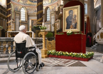 POPE-ROSARY-PEACE