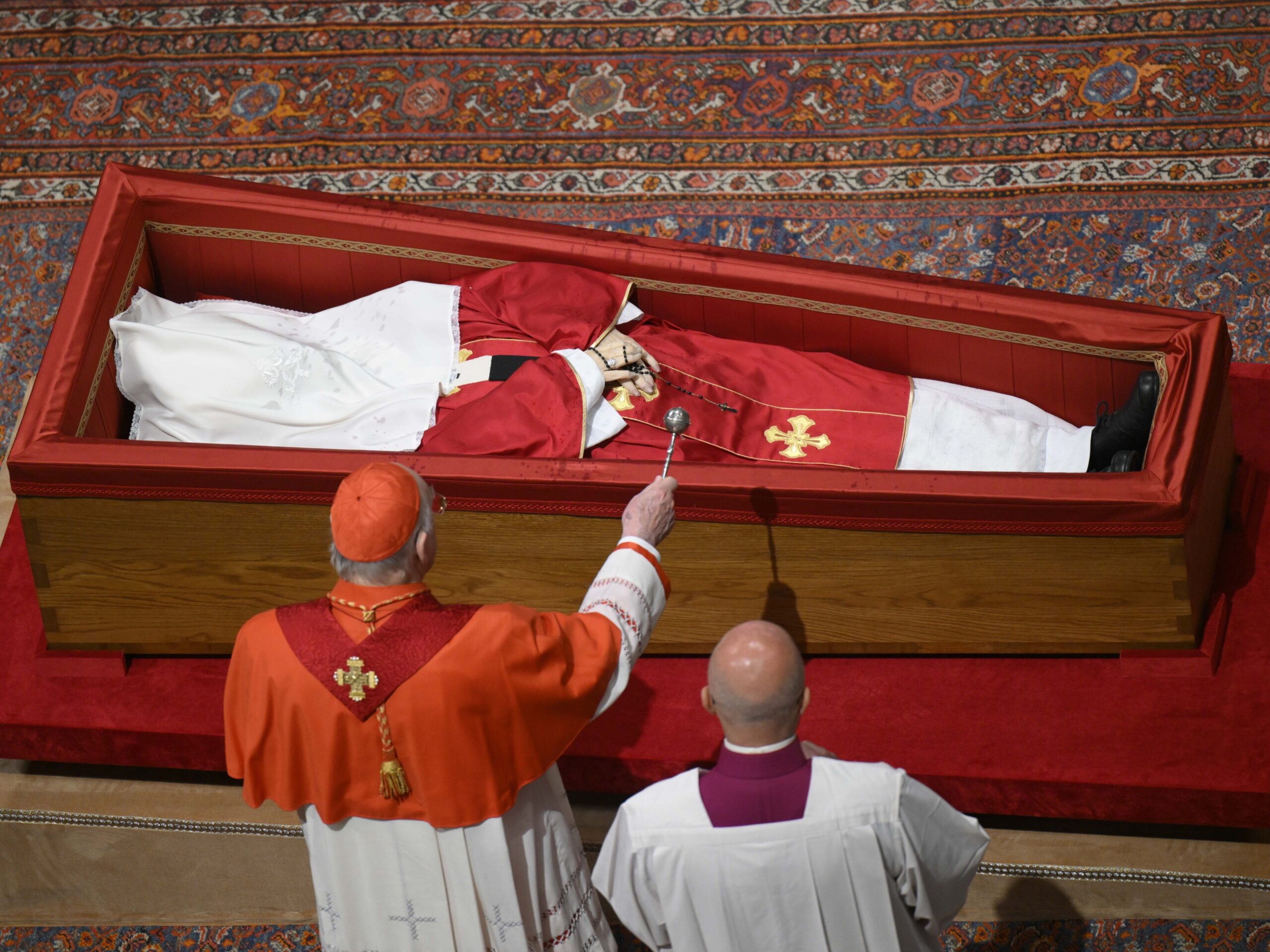 As pope’s casket sealed, he is remembered for simplicity, humility ...