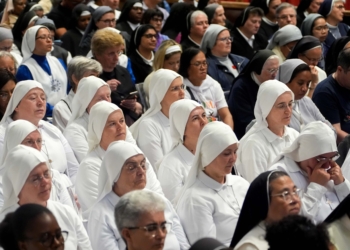 Religious sisters gather for the Mass celebrated by Cardinal Ángel Fernández Artime, pro-prefect of the Dicastery for Institutes of Consecrated Life and Societies of Apostolic Life under Pope Francis, on the eighth day of the “novendiali,” nine days of mourning for Pope Francis, at the Altar of the Confession in St. Peter’s Basilica at the Vatican May 3, 2025. (CNS photo/Lola Gomez)