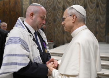 POPE-HOSSU-JEWISH-CATHOLIC