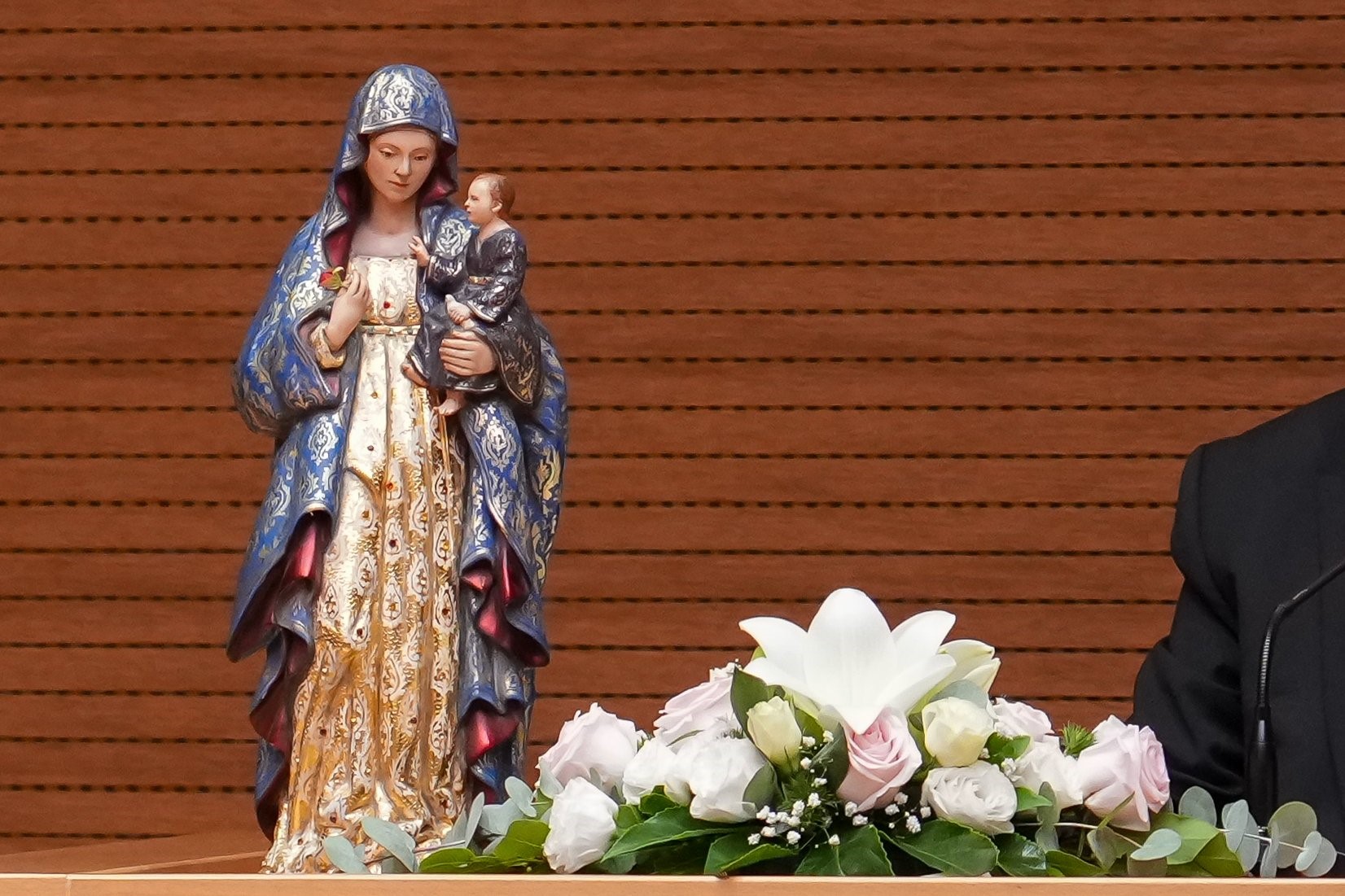 A statue of Mary and the Child Jesus is displayed during the presentation of the doctrinal note “Mater Populi Fidelis” (“Mother of the Faithful People of God”) at the General Curia of the Society of Jesus in Rome Nov. 4, 2025. The document, published by the Dicastery for the Doctrine of the Faith, explores Mary’s cooperation in the work of salvation. (CNS photo/Lola Gomez)