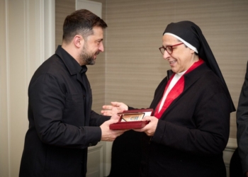 Argentine Dominican Sister María Lucía Caram Padilla is seen being awarded the Order of Princess Olga, III class, by Ukrainian President Volodymyr Zelenskyy for her efforts in providing humanitarian aid and support since the beginning of the Russian invasion, in Madrid,  Nov. 18, 2025 (OSV News/courtesy Office of the President of Ukraine)