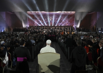 POPE-CHRISTMAS-MUSIC