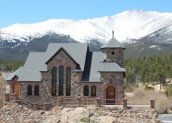 A file photo shoes the exterior of camp St. Malo and its iconic St. Catherine Chapel on the Rock form Colorado's newest shrine alongside Annunciation Heights in Allenspark. he partnership is dedicated "to evangelization through encounter and reconciliation." (OSV News photo/courtesy of the Archdiocese of Denver)
